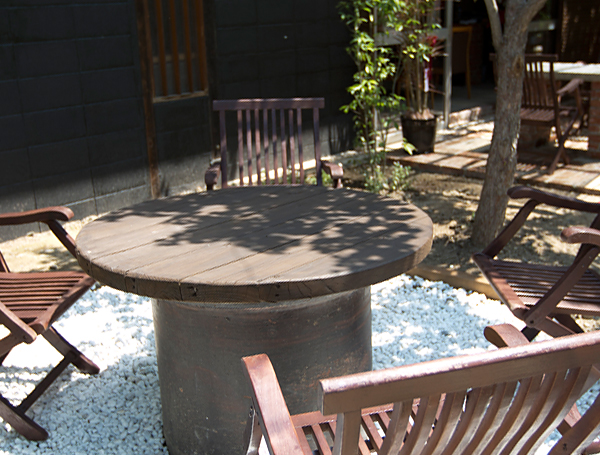 ガーデンカフェ・ベルトゥリー テラステーブル